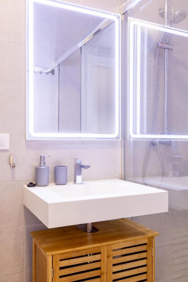 Charming 2 Bedroom Apartment Triana Bridge By Ocityzen Sevilla Buitenkant foto